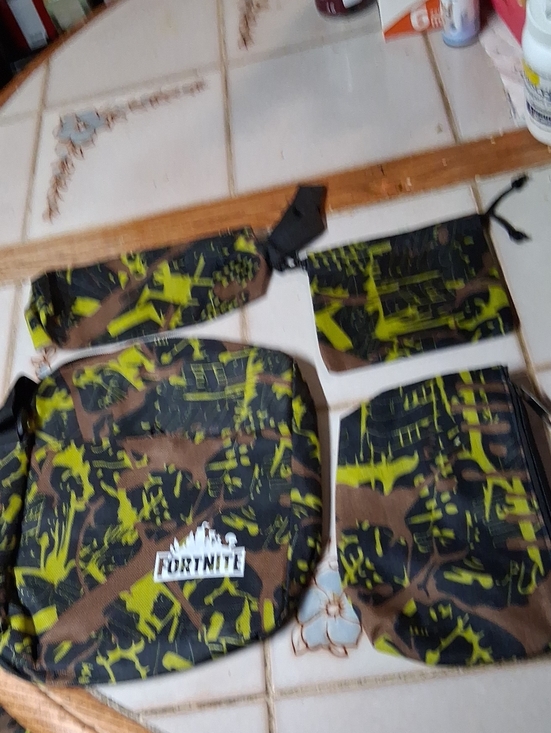 Fortnite Other - Fortnite Green Camo Accessory Bag Set